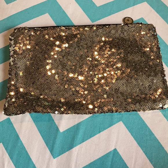 Sequin Zippered Clutch NWOT - Picture 3 of 5